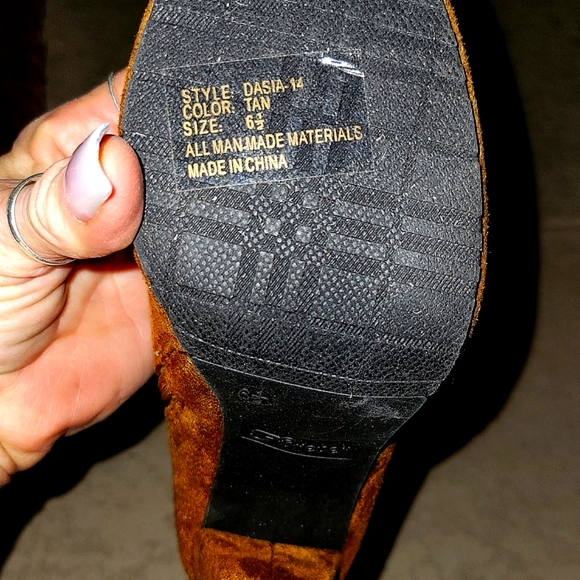 NWT Forever 21 Faux Suede Over the Knee Saddle Brown Lace up Boot.Size 6 1/2. - Picture 6 of 7